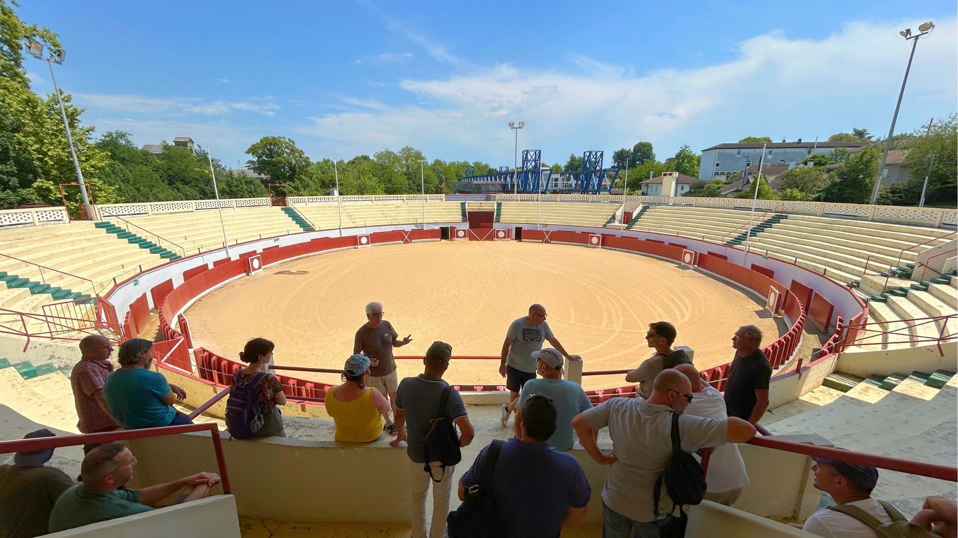 Visite guidée insolite des arènes à Orthez