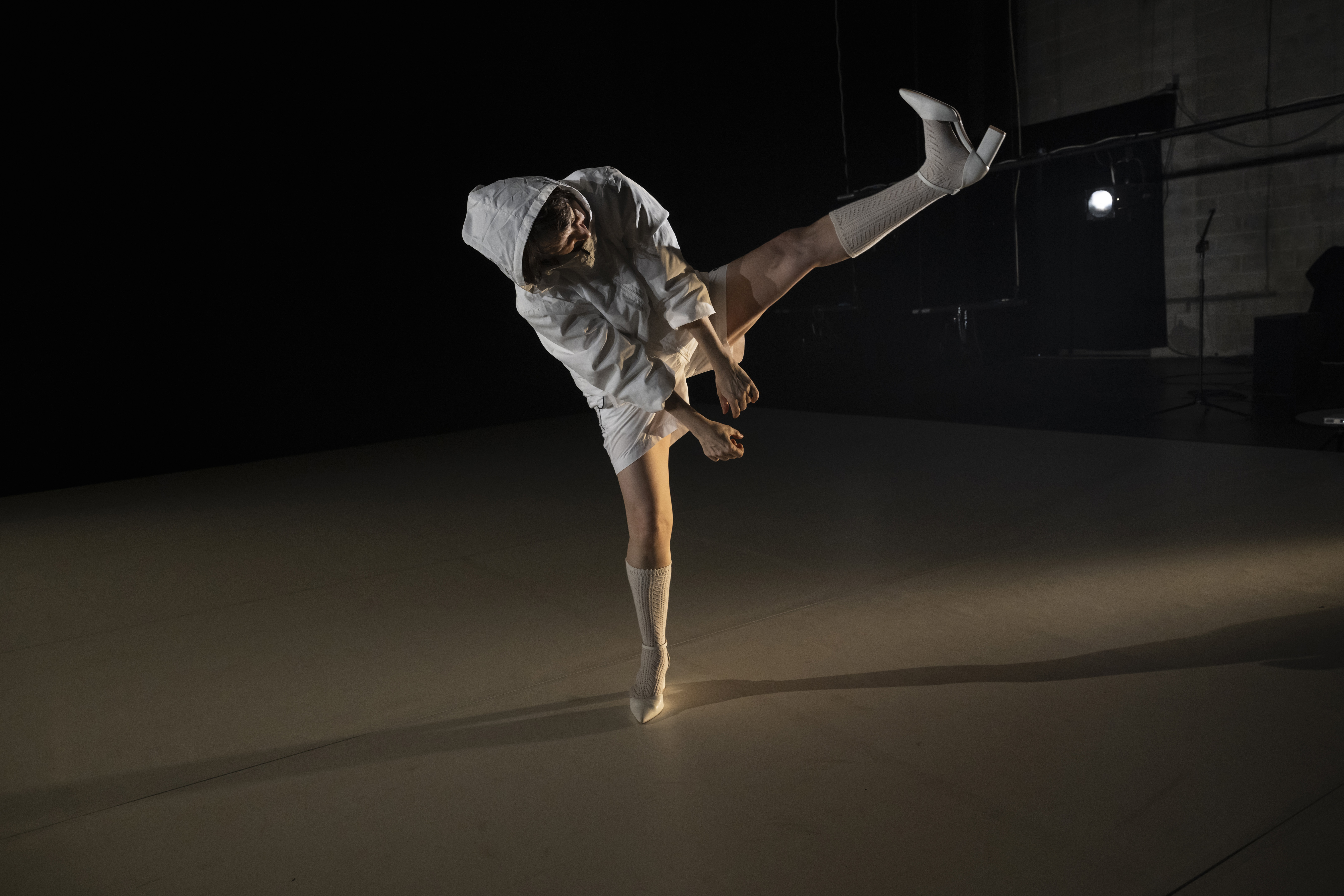 Silvia Gribaudi - Suspended Chorus