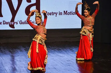 Spectacle de danse folklorique par le groupe "Chandana and the Dancers' Guild of Sri Lanka"