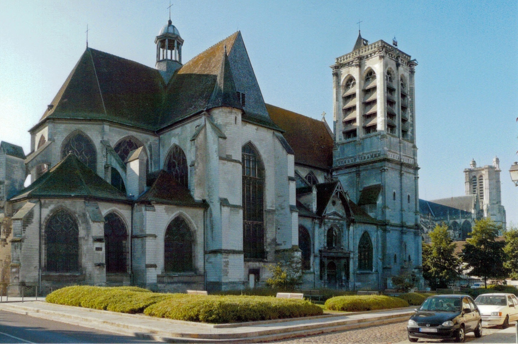 Visitez librement l'église Saint-Nizier