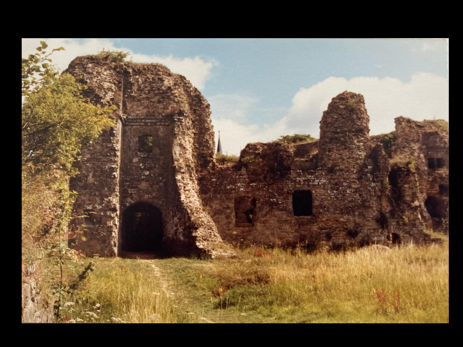 Plongez-vous dans la visite d’un château médiéval