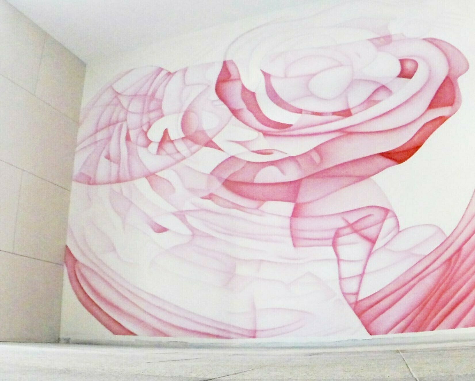 Fresque délicieusement sinueuse de l’artiste Guillaume Bottazzi à Marseille Prado