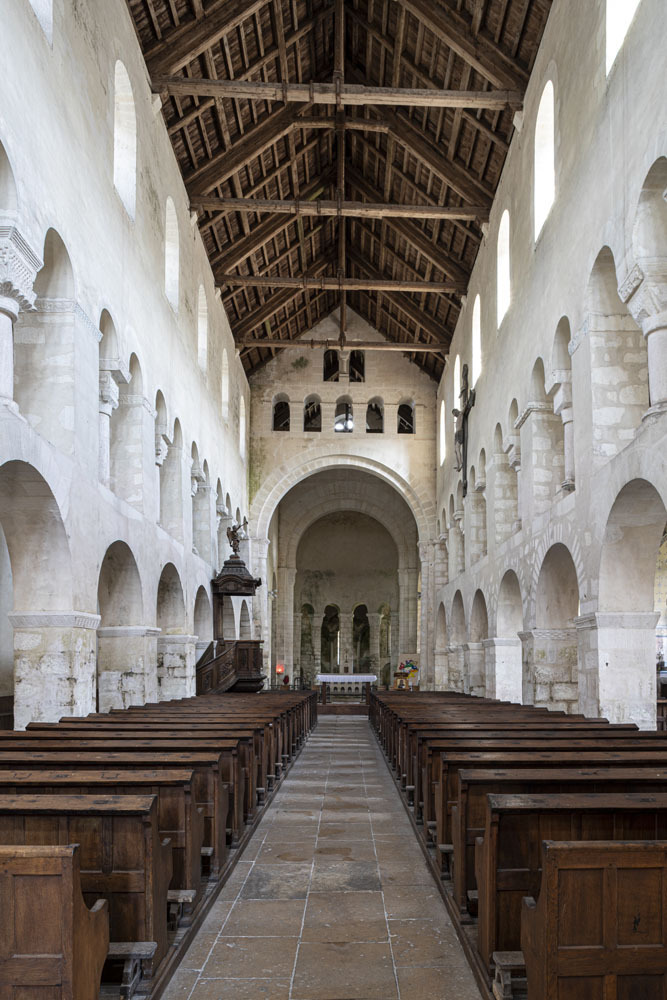 Visite guidée d'une superbe église romane et des travaux de restauration prévus