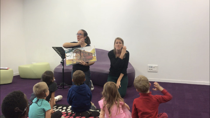 Signe-moi une histoire