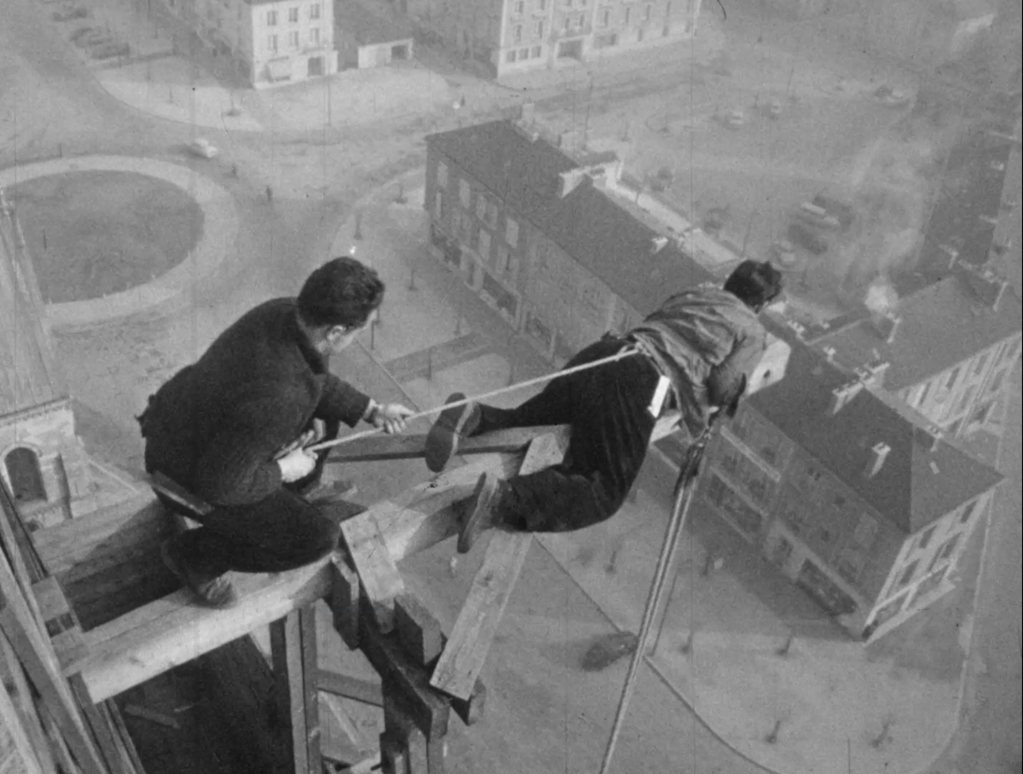 Projection Image’Est : Les Compagnons de Notre-Dame à Châlons-en-Champagne, 1957-1959, et autres photogrammes.