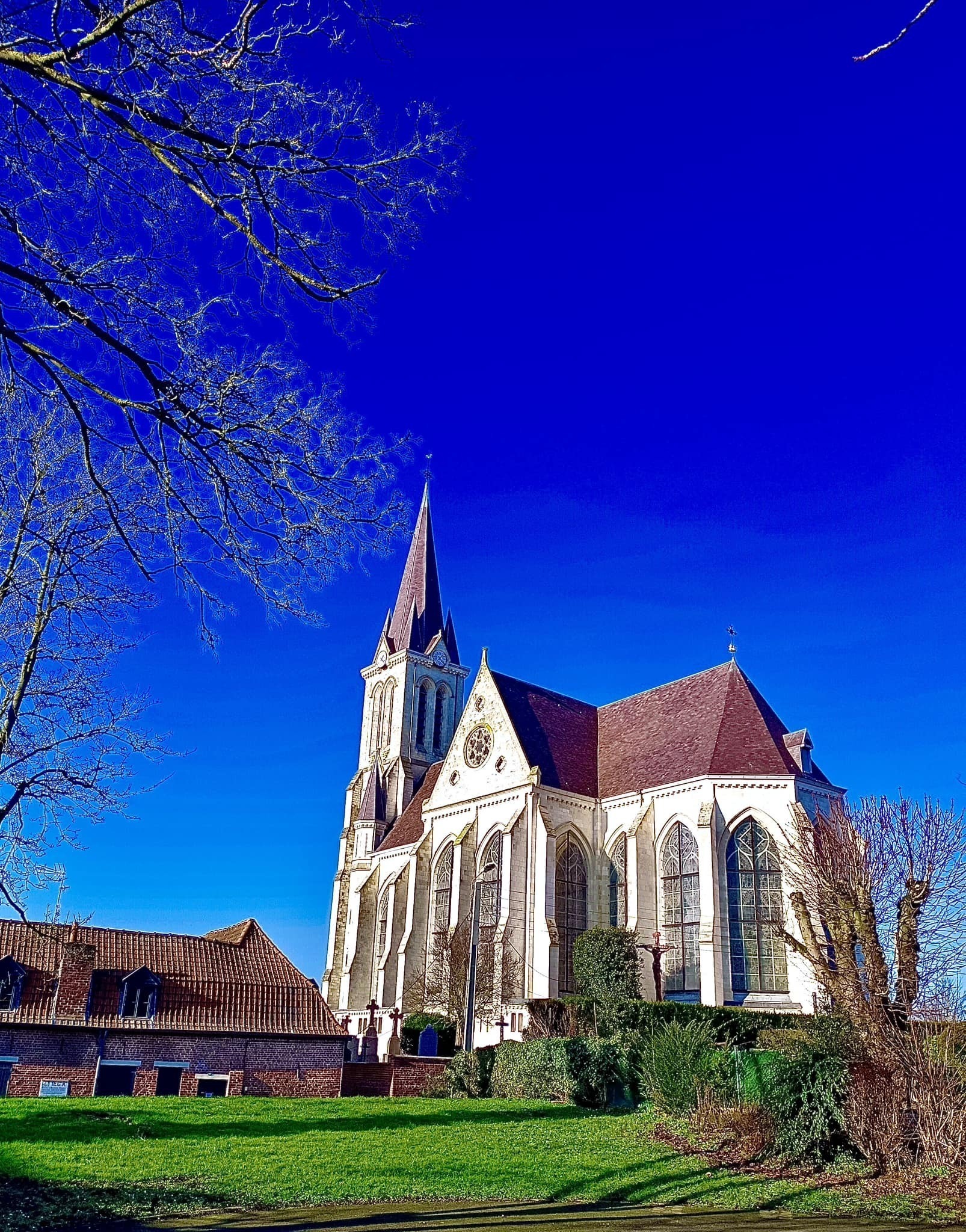Exposition dans l'Église Saint-Pierre de Bouvines