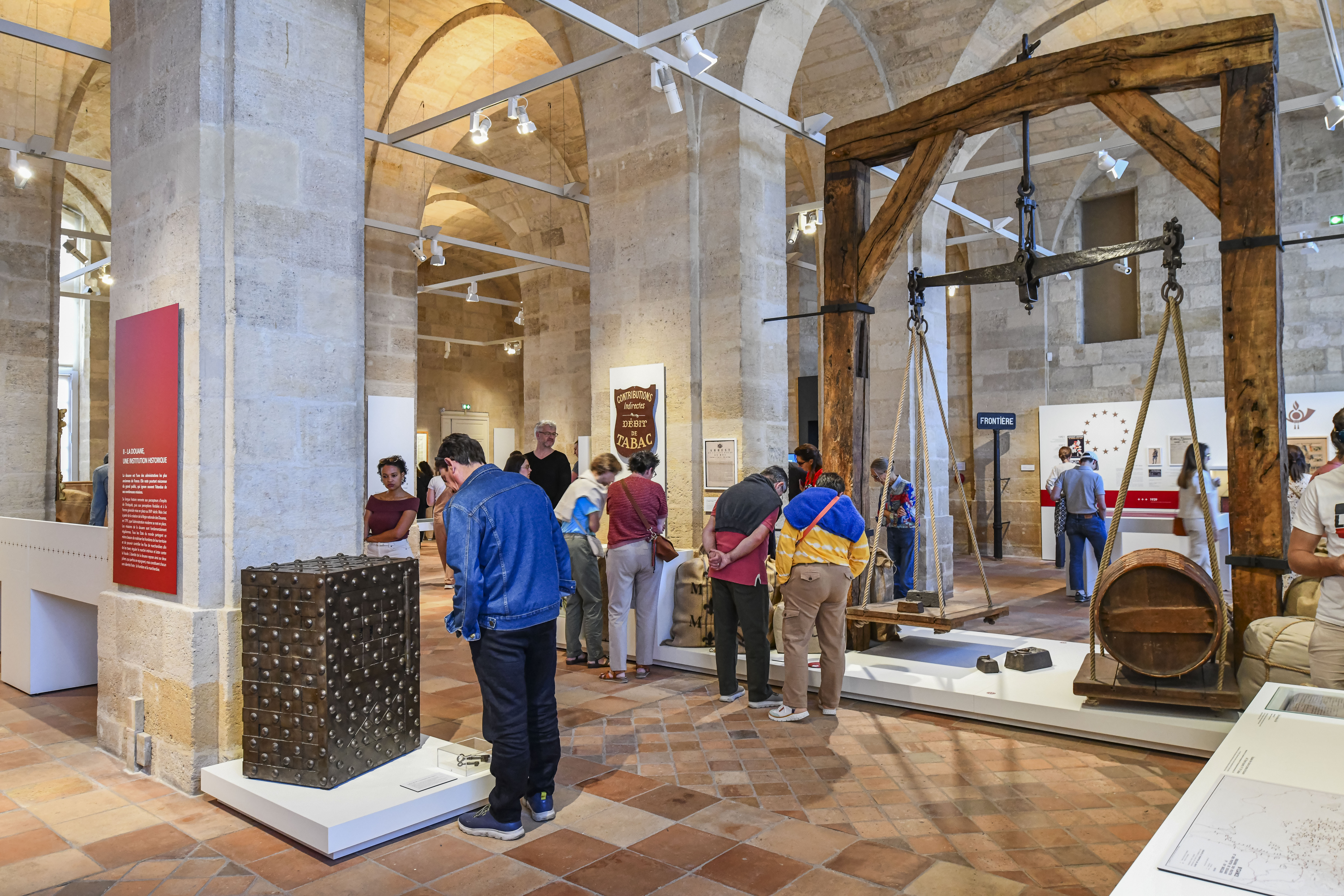 Visite libre des espaces d’exposition et de la cour de l’Hôtel des douanes