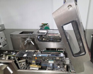 Visite du centre de maintenance des équipements du ticket magnétique