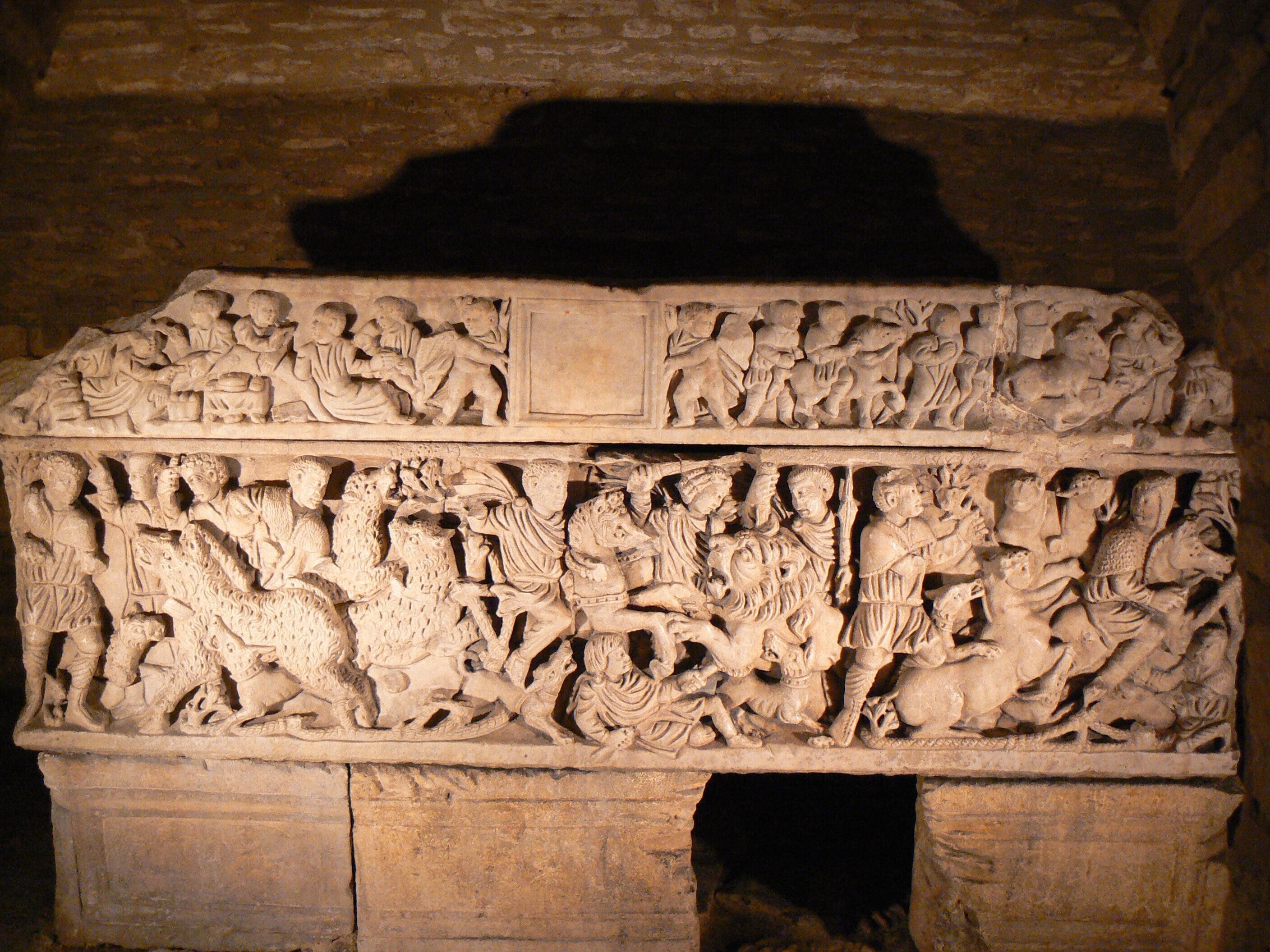 L'église Saint-Etienne et ses cryptes