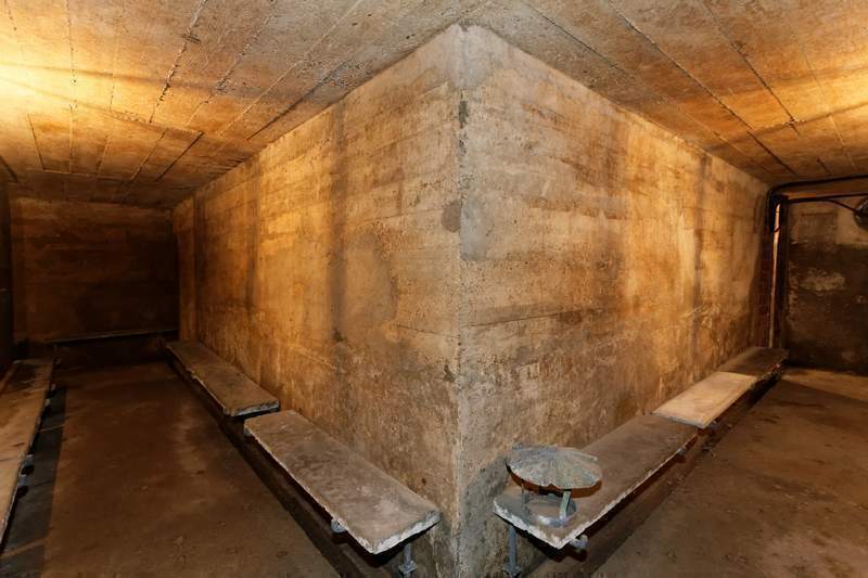 Visite de l'abri anti-aérien de Bois-Colombes
