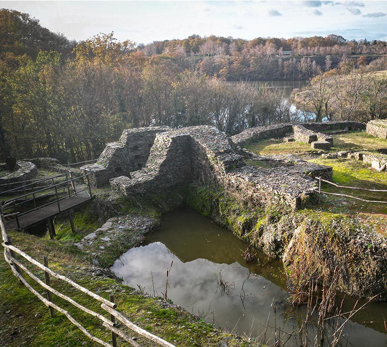 Château des Forges de Noyant-la-Gravoyère