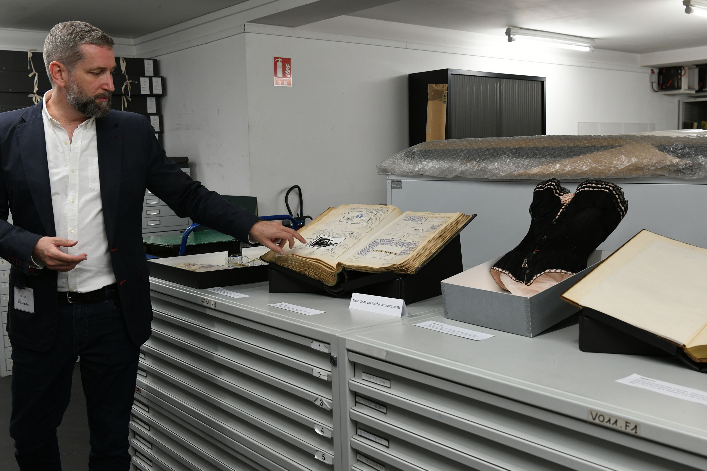 Visite guidée des coulisses des Archives de Paris