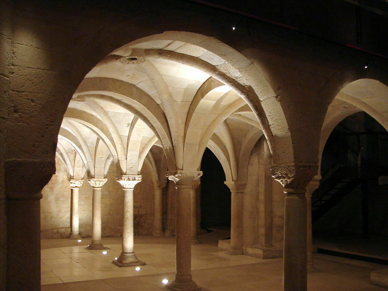 Visite libre de l'abbatiale Sainte-Marie de Cruas