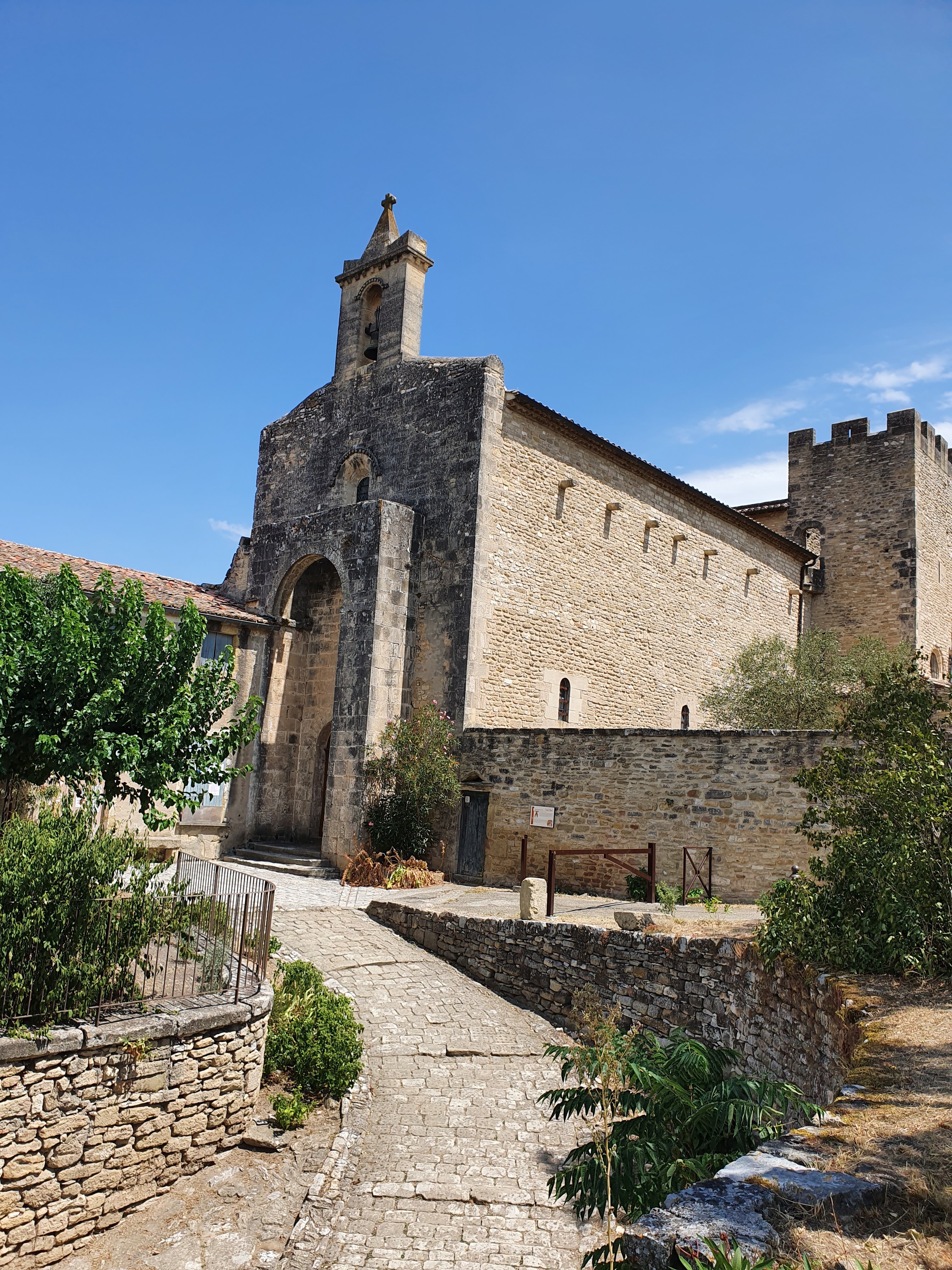 Découverte de l’église fortifiée de Saint-Bonnet-du-Gard