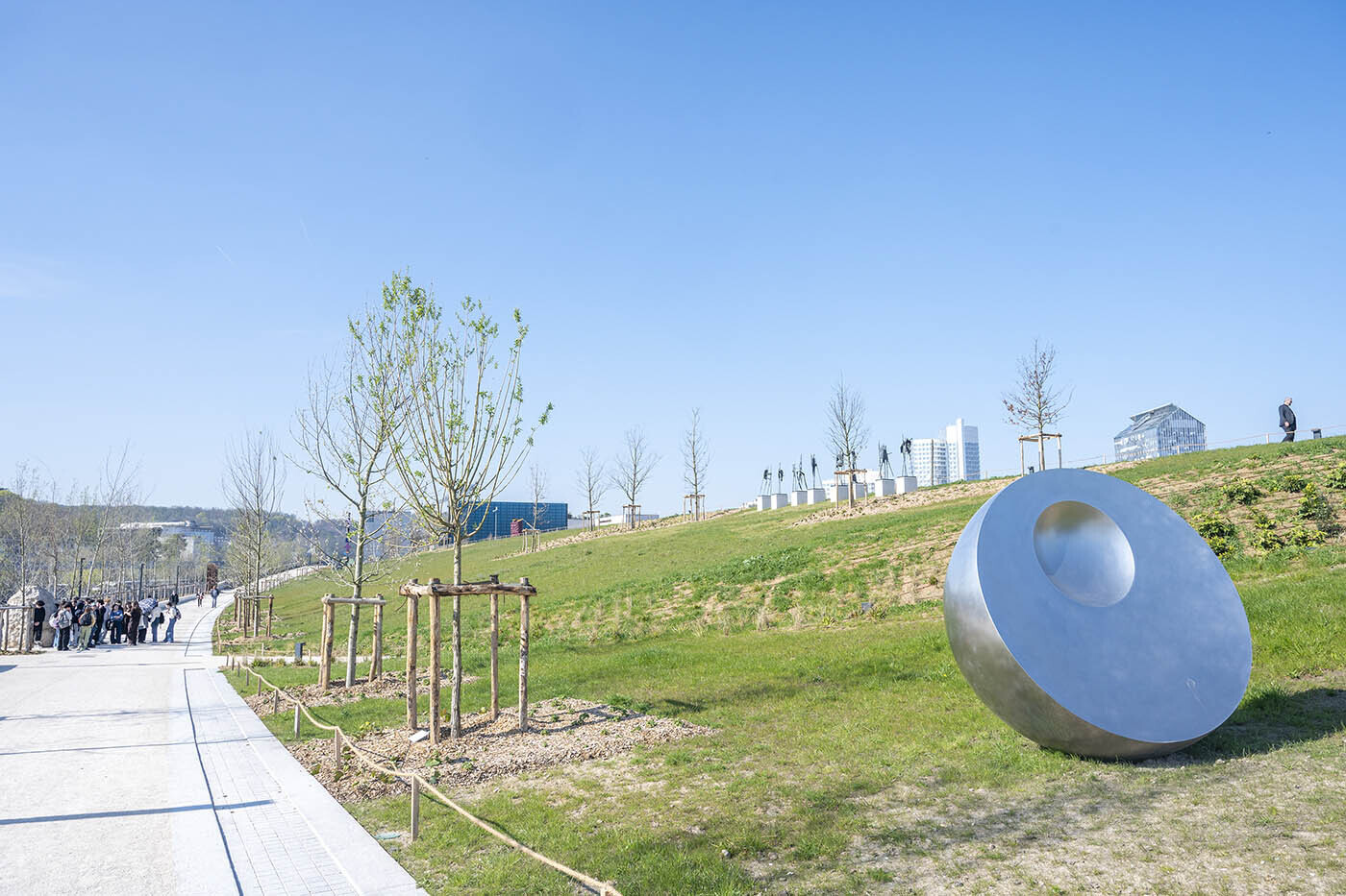 Visite guidée « À la découverte des sculptures de l’île Seguin » avec une surprise artistique