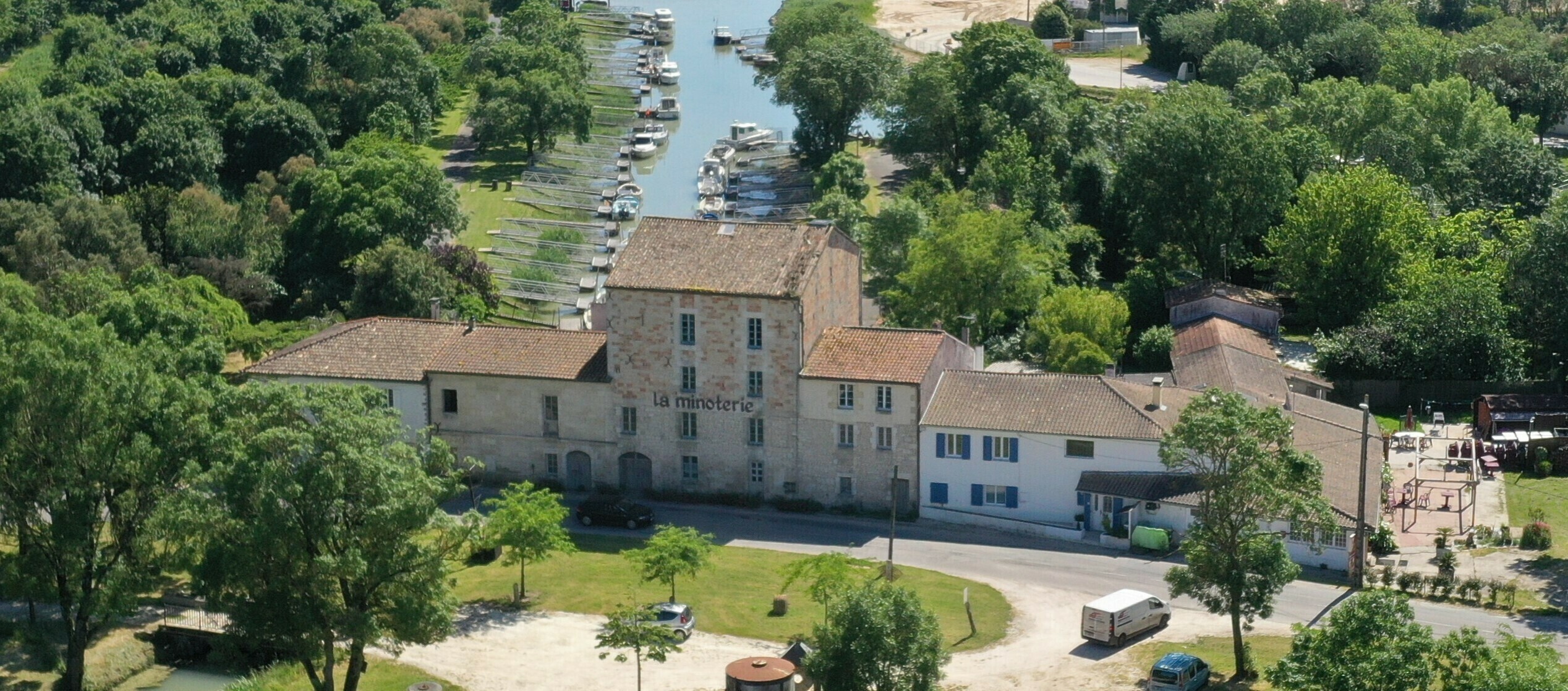 Venez découvrir la minoterie des Monards accompagné par un guide !