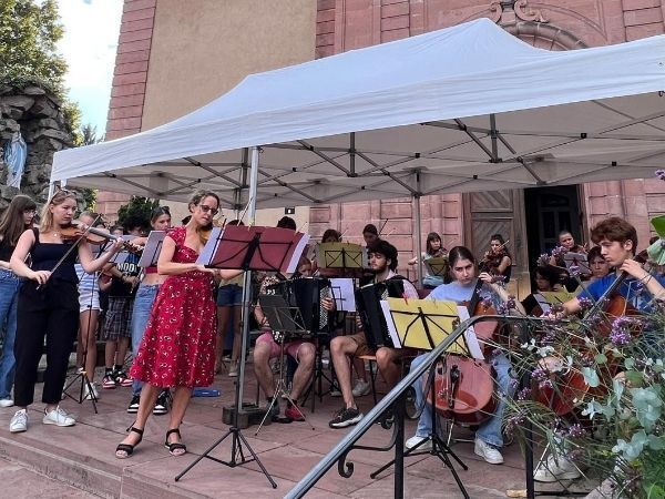 Festi’Val Passeurs de musique : Animation du marché Terroir & Traditions