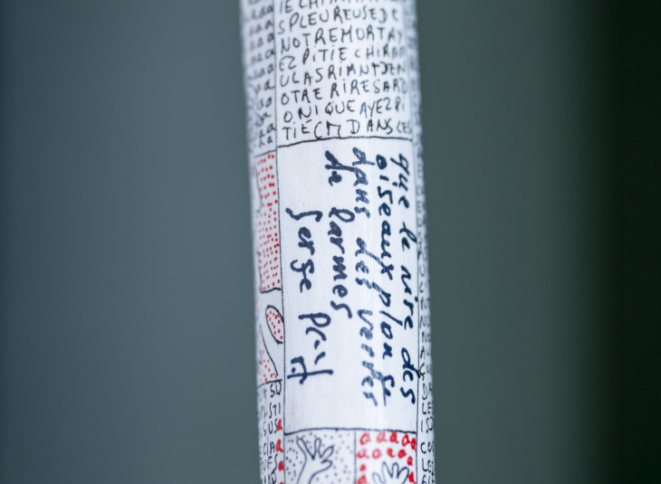 LA PAROLE DES BÂTONS, EXPOSITION PERMANENTE DE SERGE PEY