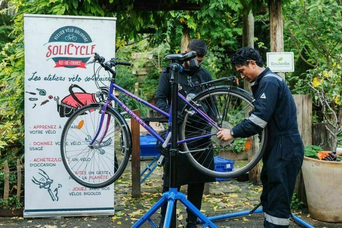 Venez faire diagnostiquer votre vélo, réaliser un marquage Bicycode ou encore participer à un stand de sécurité routière vue du guidon.