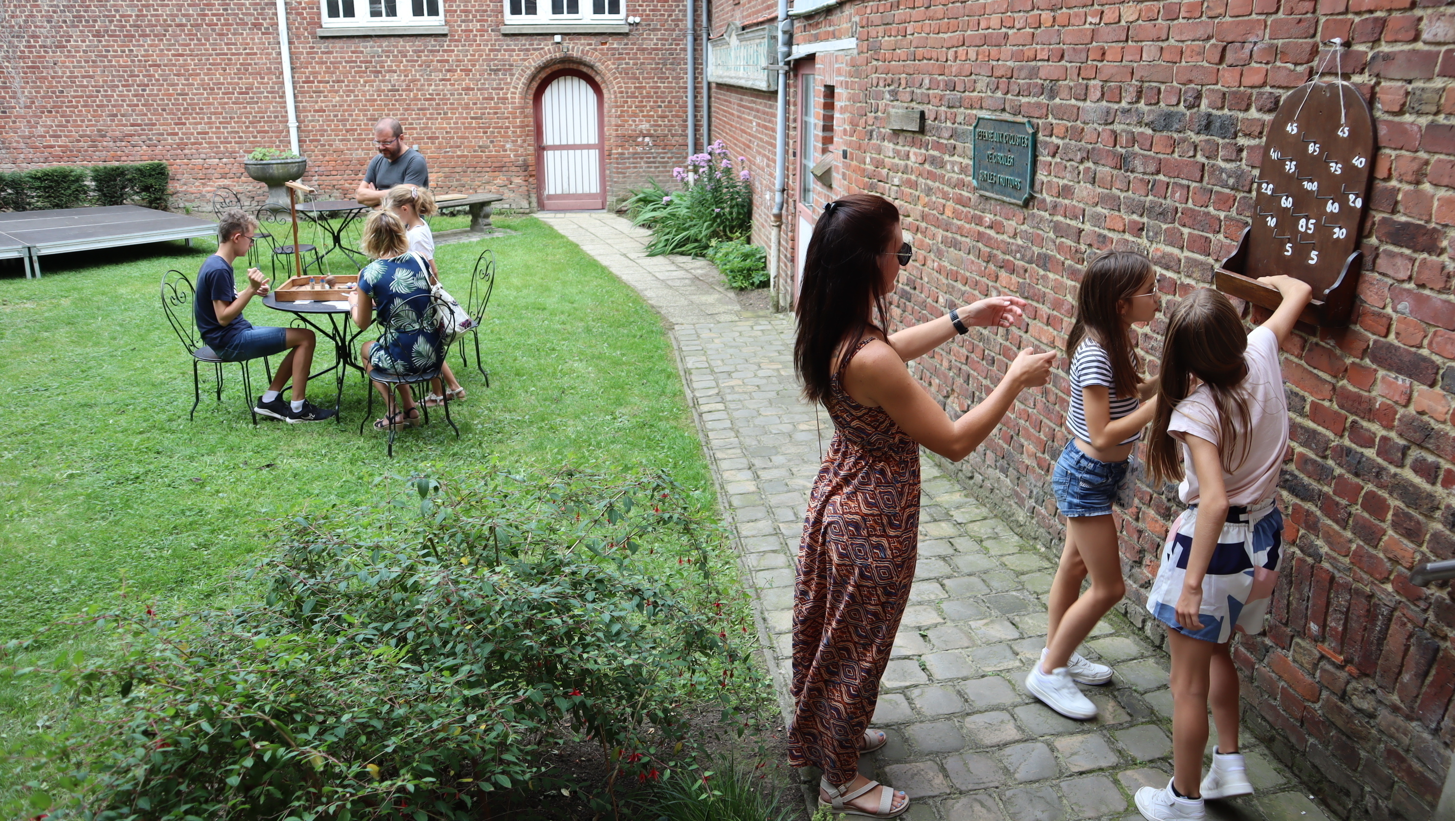 Jeux flamands dans le jardin du musée