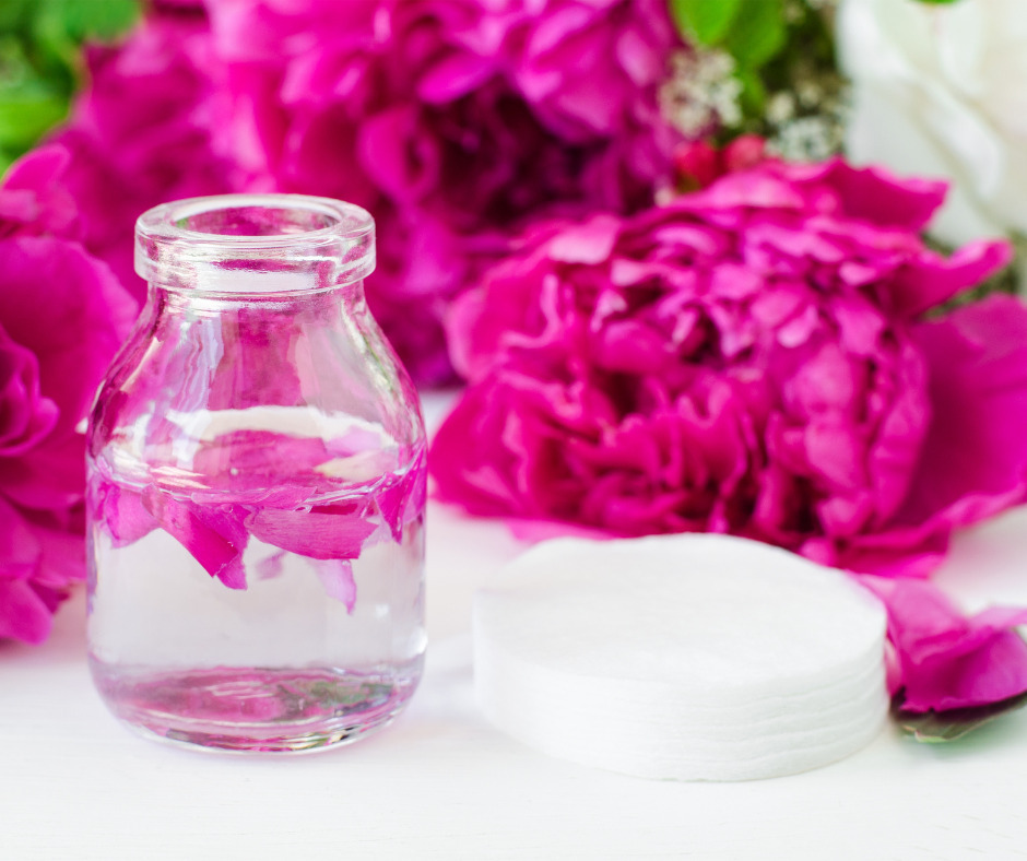 Utiliser l'huile végétale et l'eau florale en cosmétique naturelle
