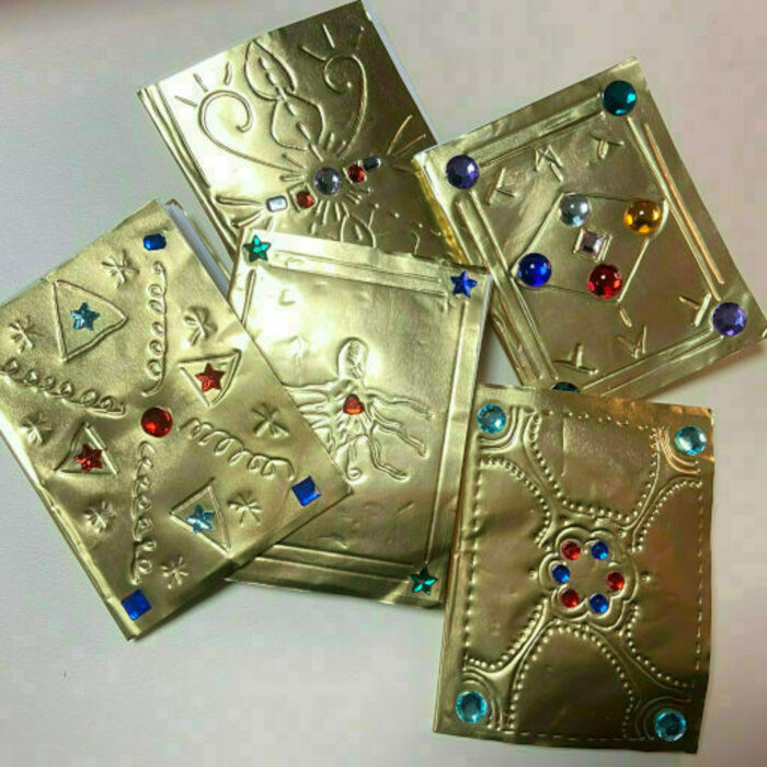 Reliures et pierres précieuses