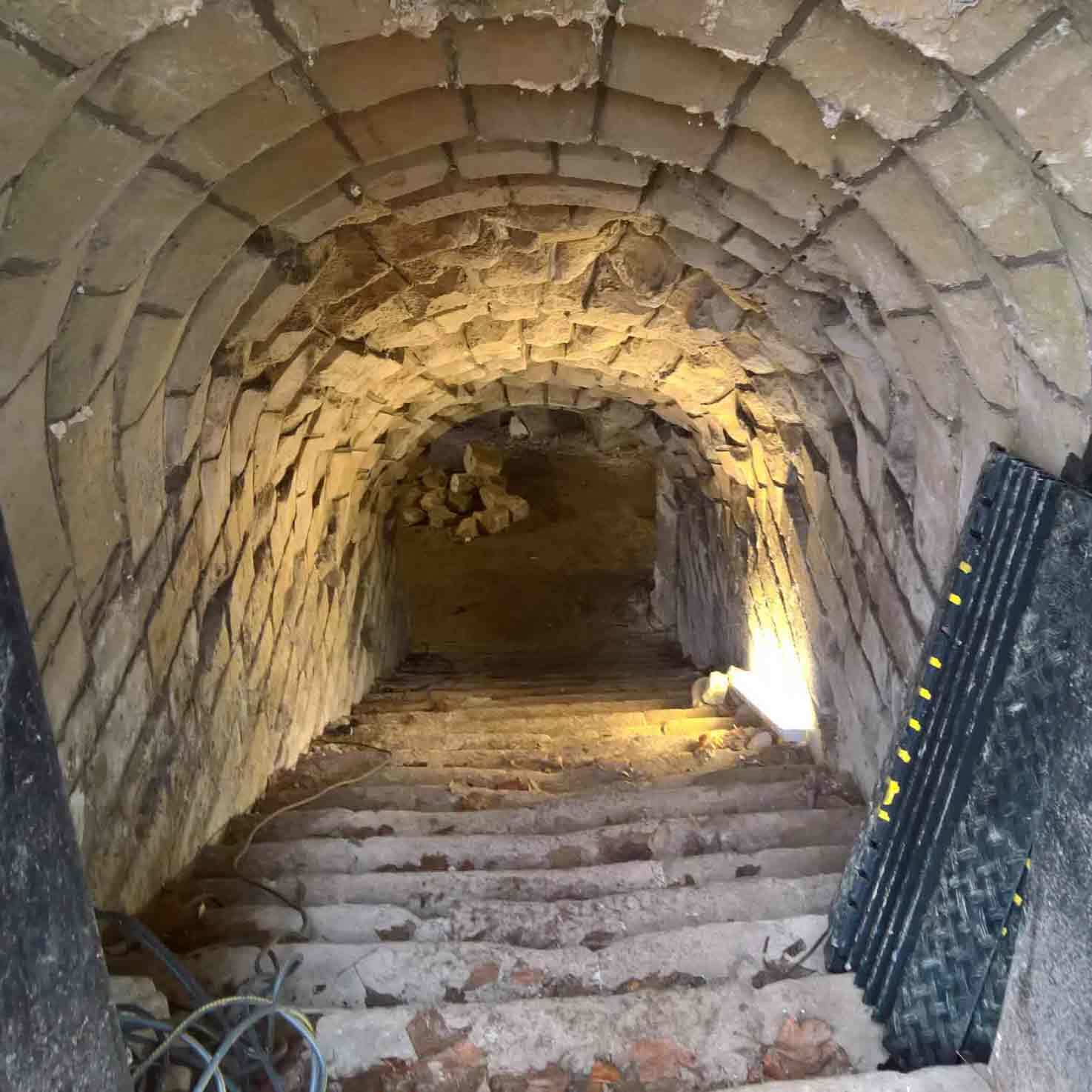 Visite guidée insolite de la cave de Maubuisson "Vingt mille lieux sous l’abbaye"