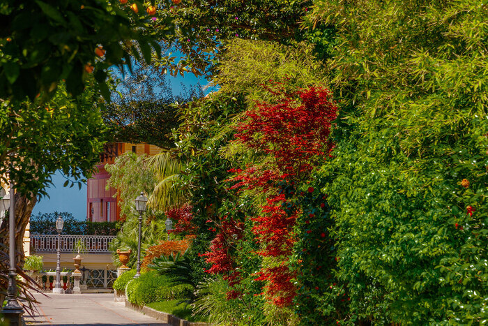 Visita al giardino privato del Grand Hotel Excelsior Vittoria