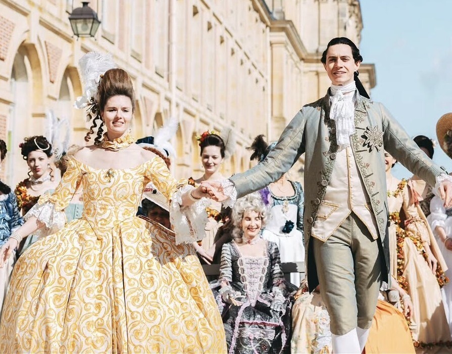 Démonstration et initiation de danses baroques par l'Association Carnet de Bals