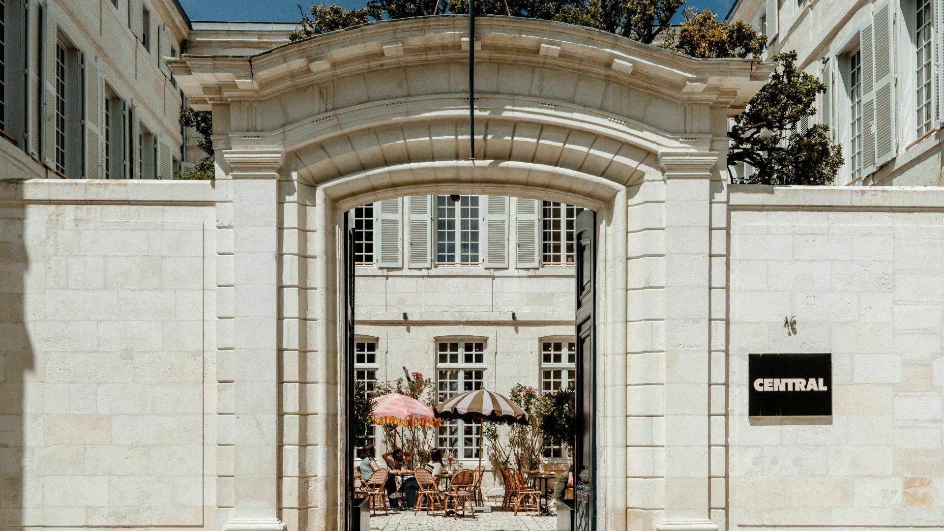 Central La Rochelle