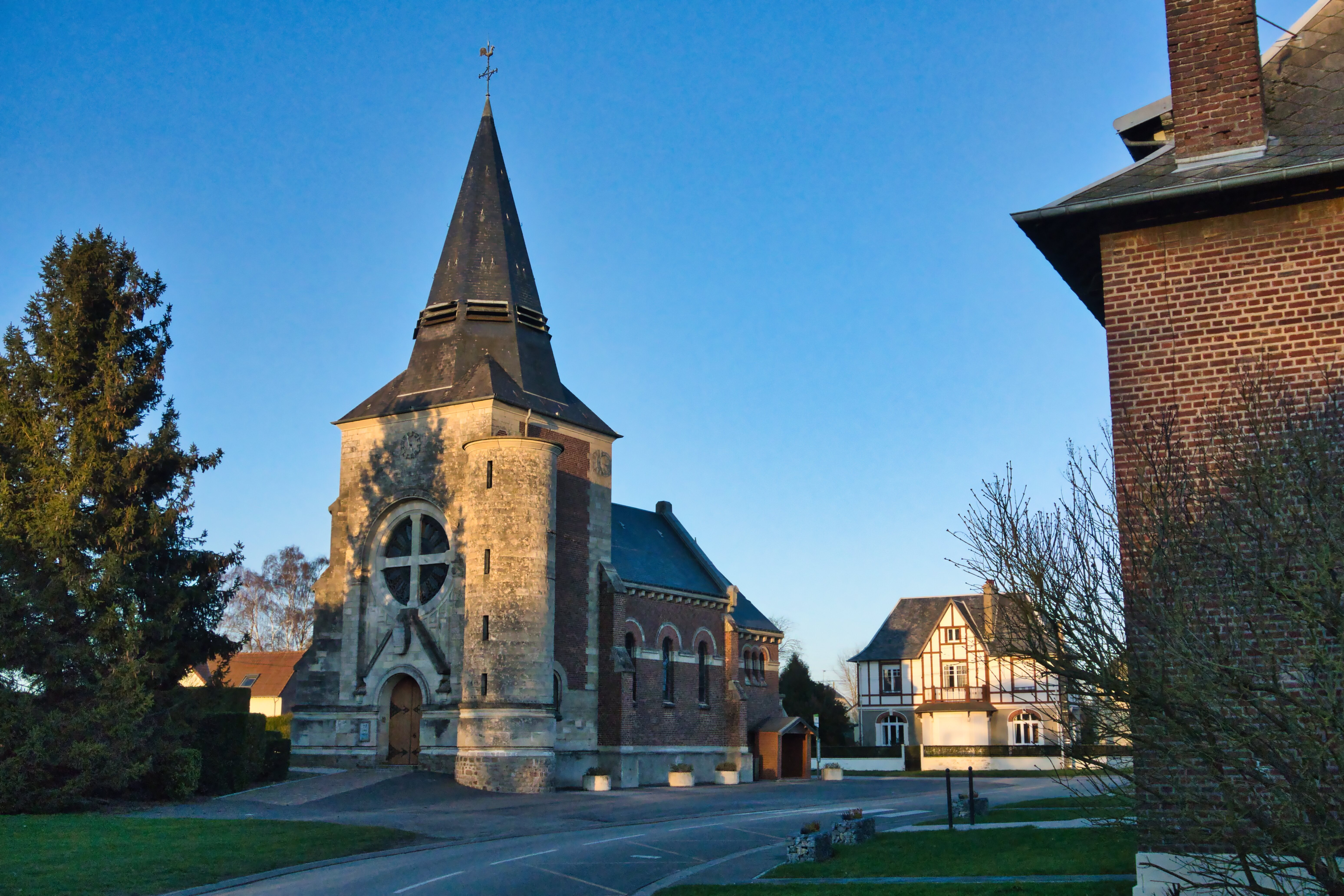 Visite libre ou commentée de l'église Saint-Eloi, Pœuilly .