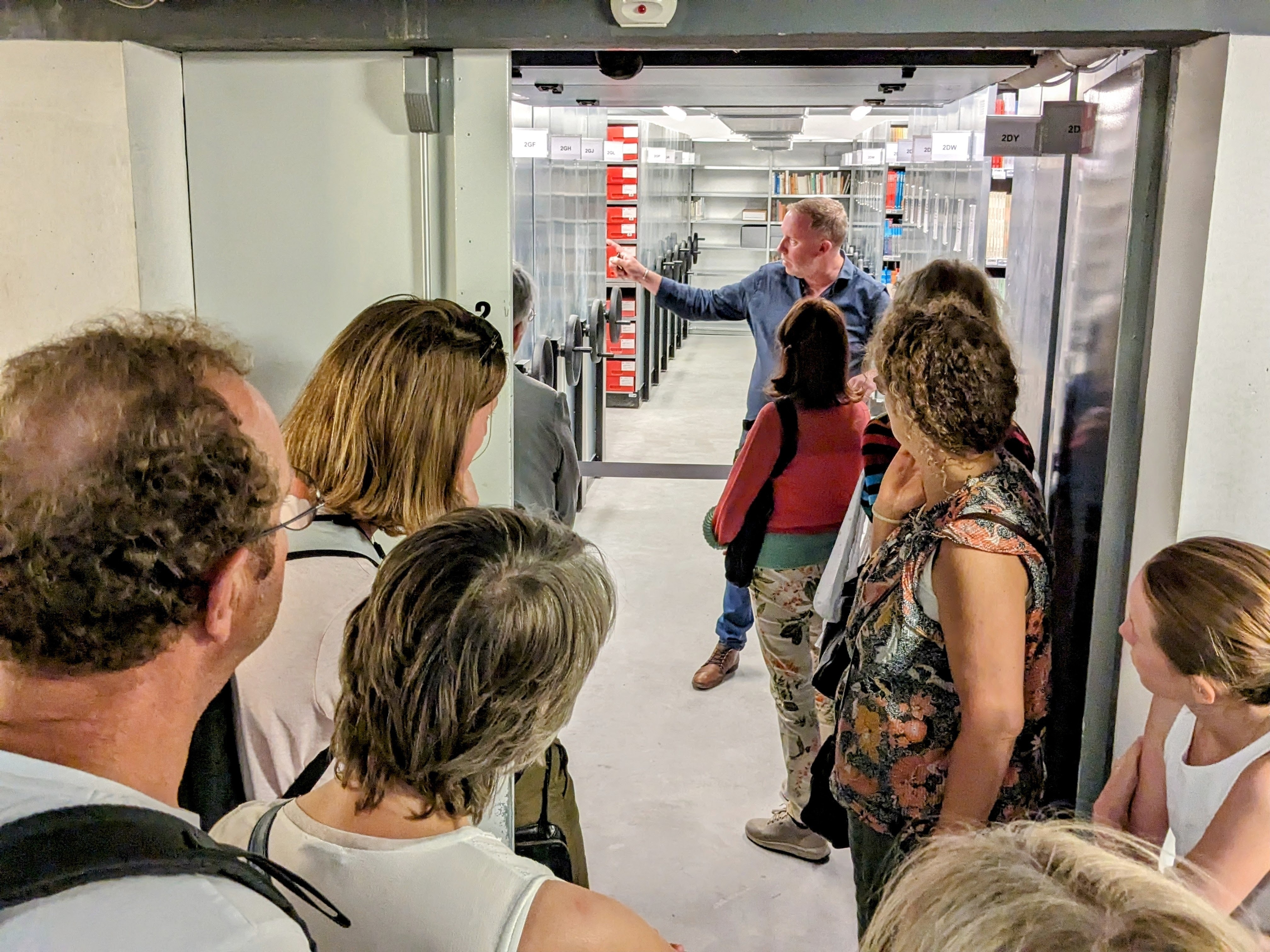 Visite guidée des archives et de la bibliothèque de recherche