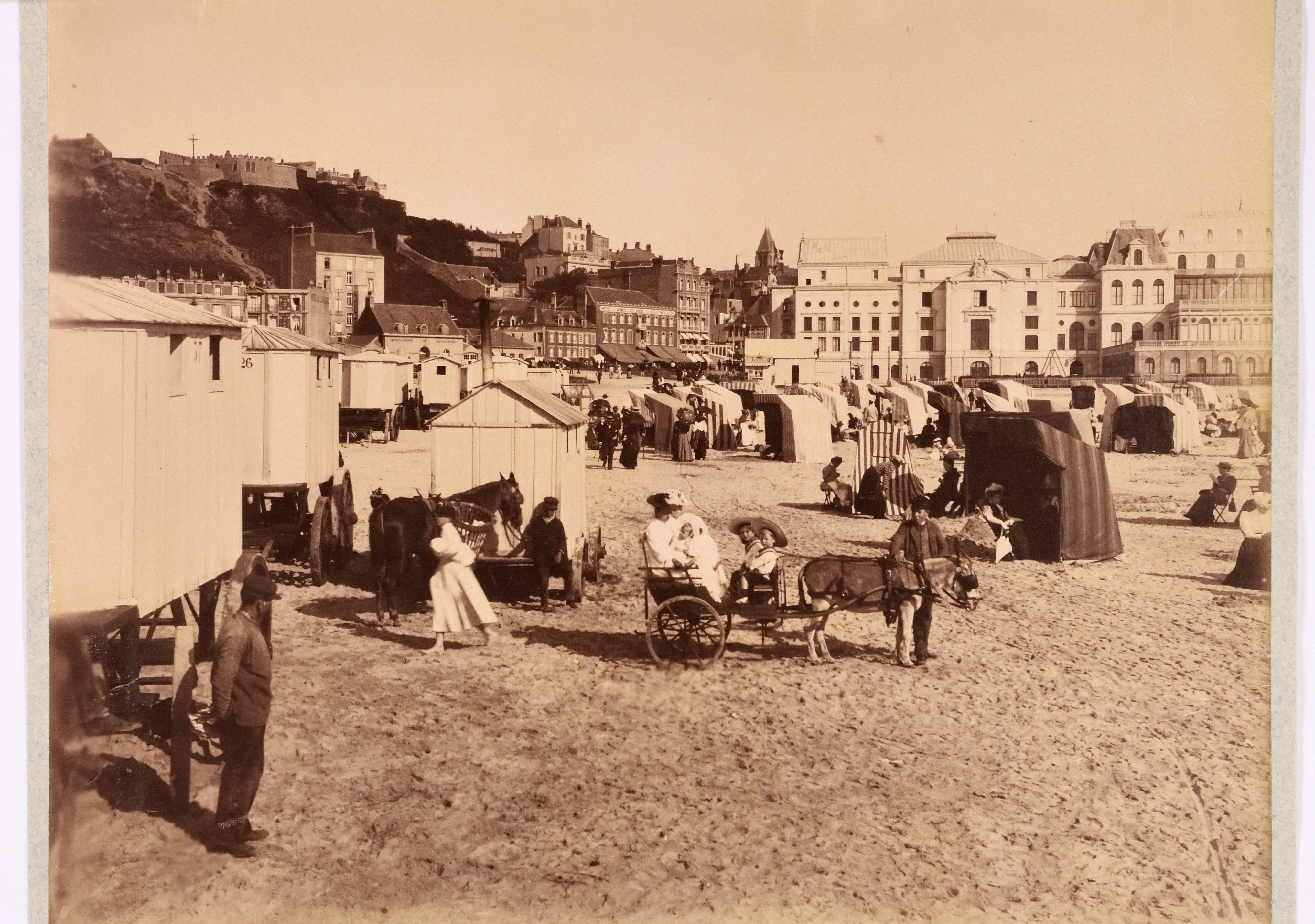 Visites Boulogne-sur-Mer photos d'hier et d'aujourd'hui.