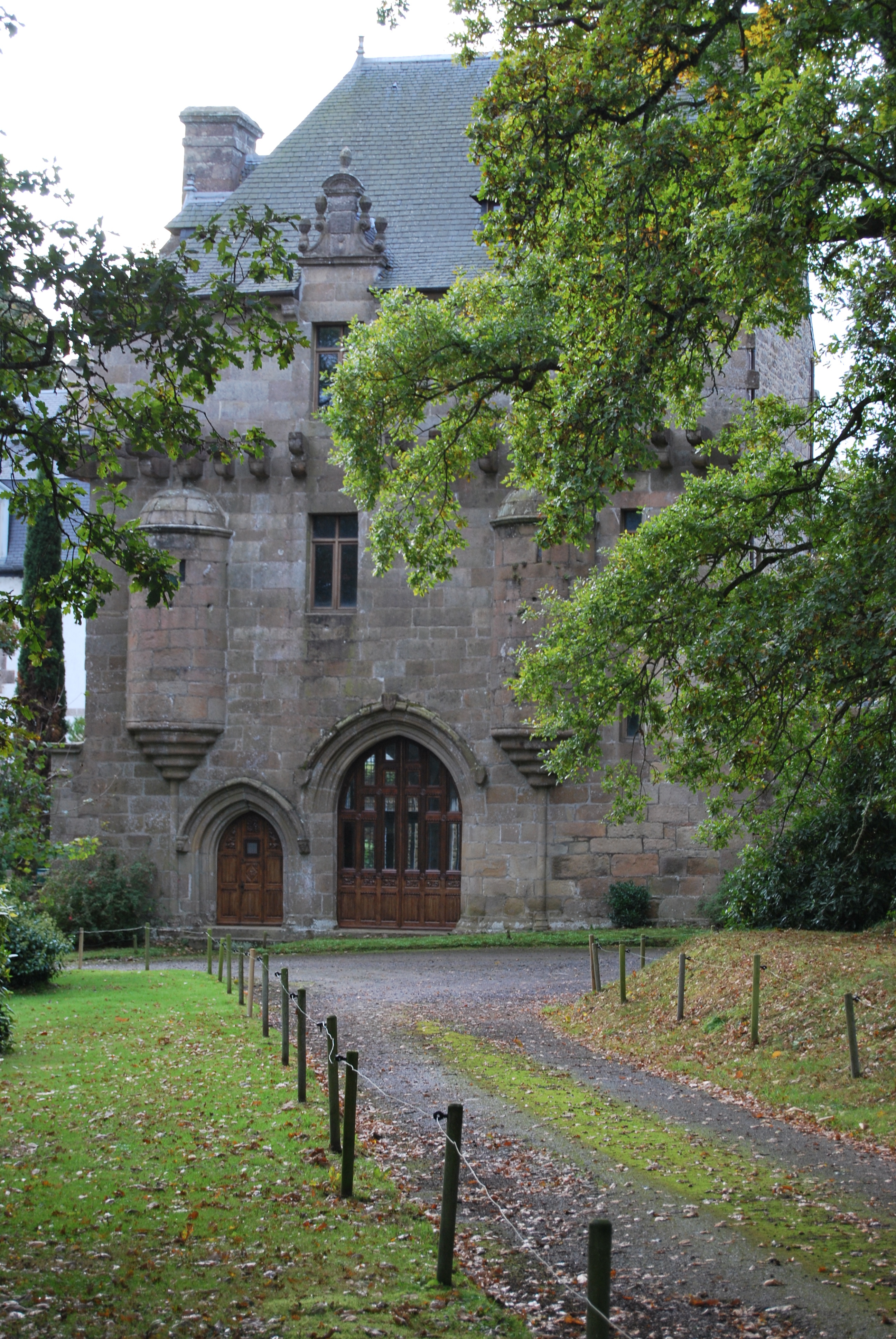 Visite extérieure du Château de Barac'h
