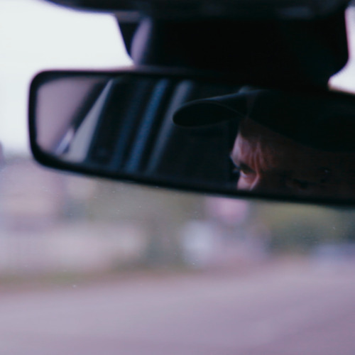JUSTE UN PEU DE SOLEIL SUR DES CAPOTS DE VOITURE /Cie La Réciproque