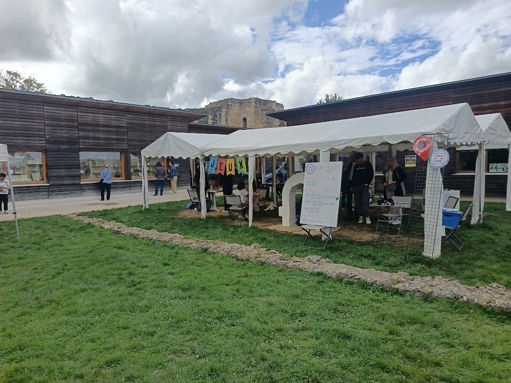 Ateliers enfants -  Dans la cour du château de Brie-Comte-Robert