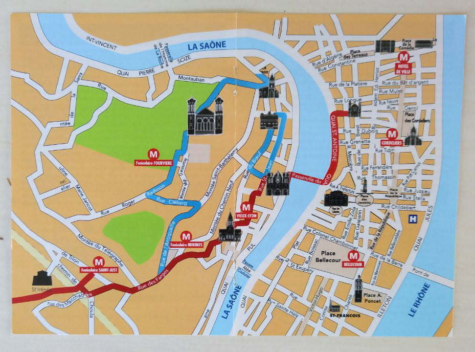 "Parcours jacquaires": découvrez l'itinéraire des pèlerins de St Jacques de Compostelle au départ de Saint-Nizier à travers le Vieux-Lyon