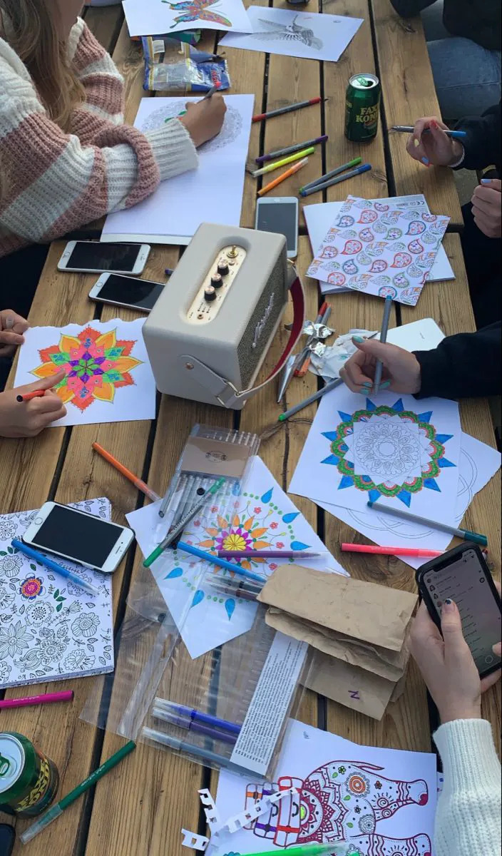 Atelier de coloriage d'art-thérapie