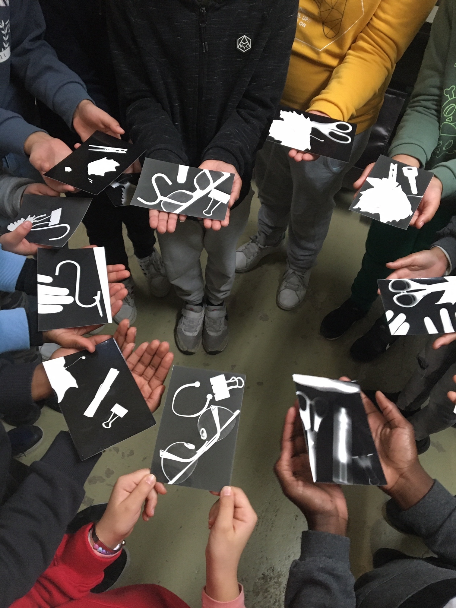 Atelier de photogramme dans le laboratoire du CPIF pour les groupes