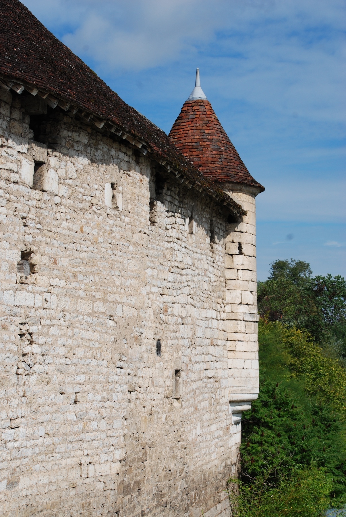 Chablis insolite: vestiges de la guerre de Cent Ans