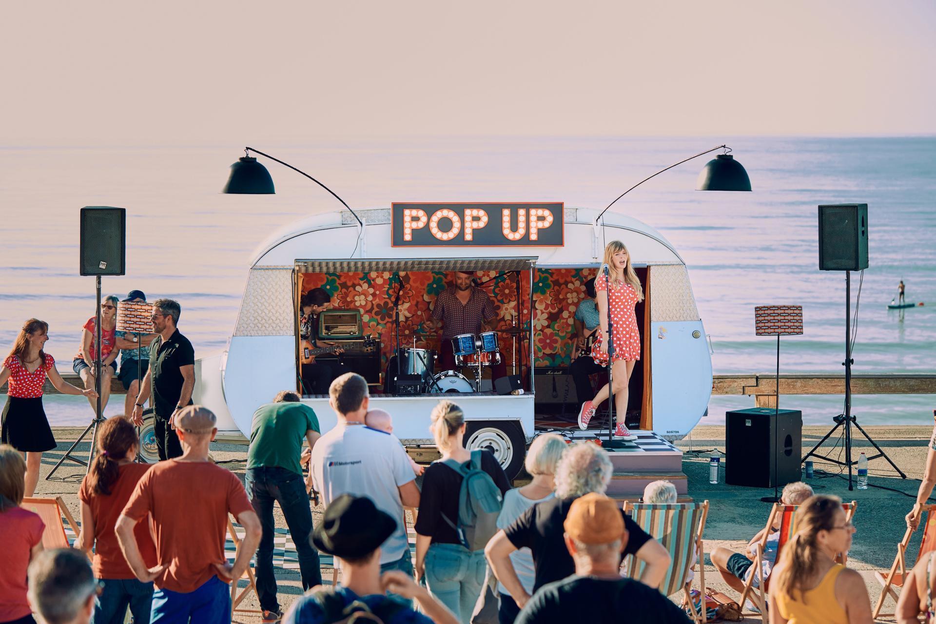 Monokini en Pop Up
