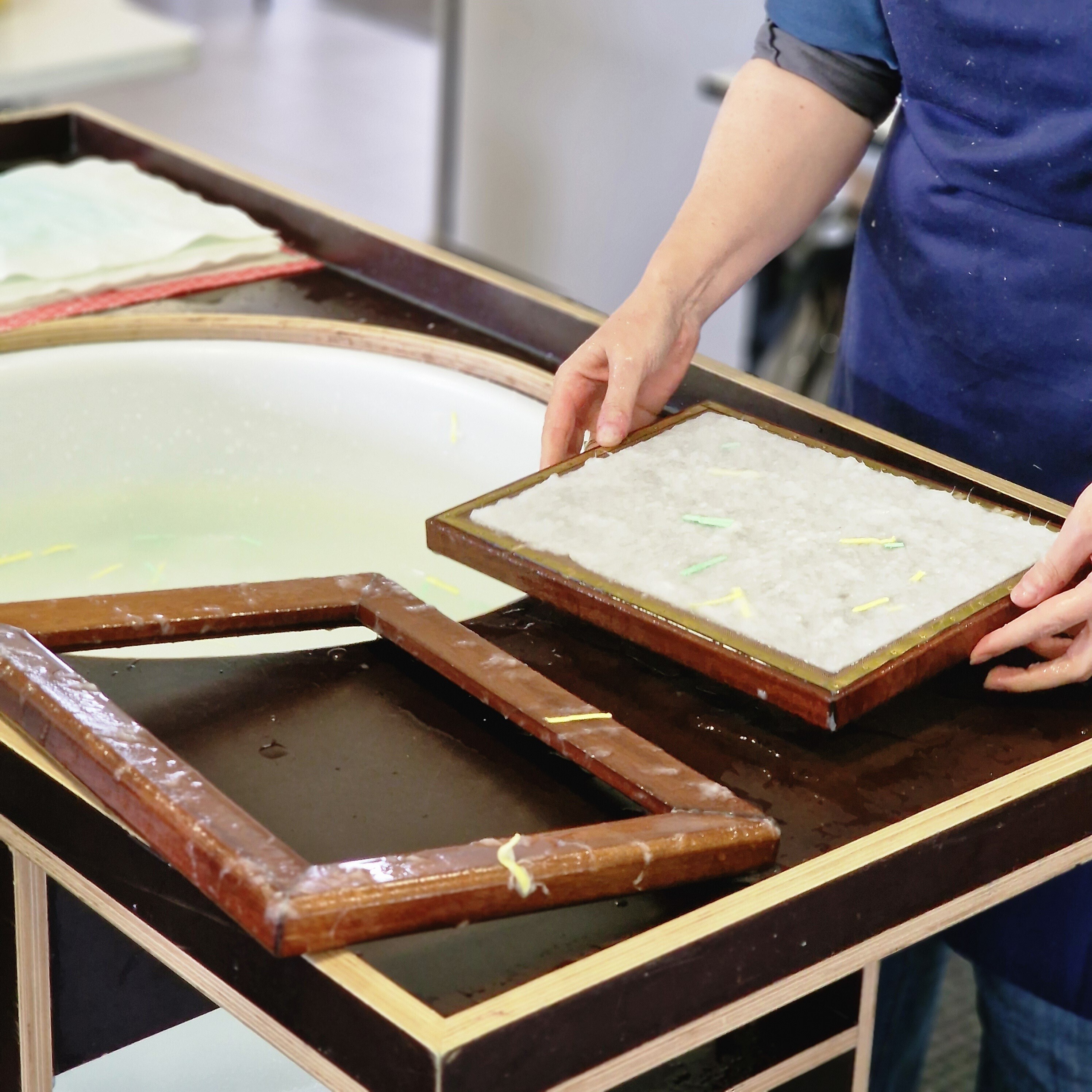 Atelier fabrication de papier ÉQUI•LIN à Normandie Equine Vallée – Goustranville