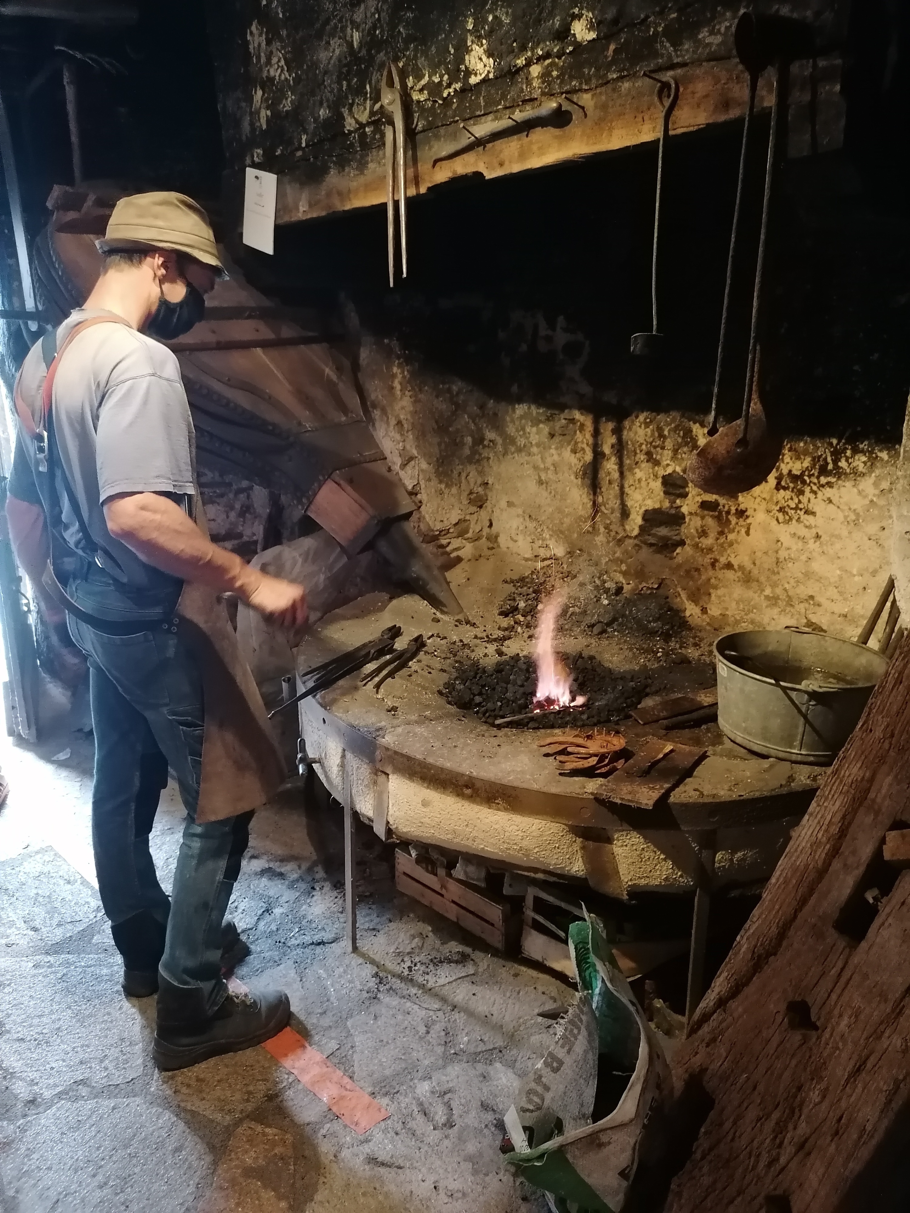Démonstration du forgeron : découvrez un savoir-faire d'antan !