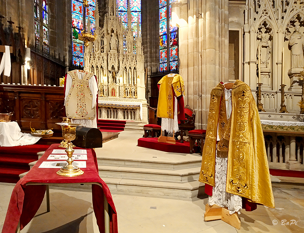 Exposition des objets liturgiques