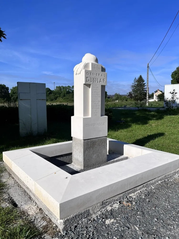 Découverte de la Borne Sacrée