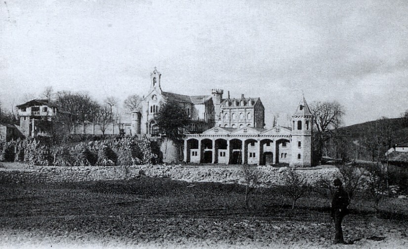 Visite du site de l'ancien monastère du Carol à Baulou