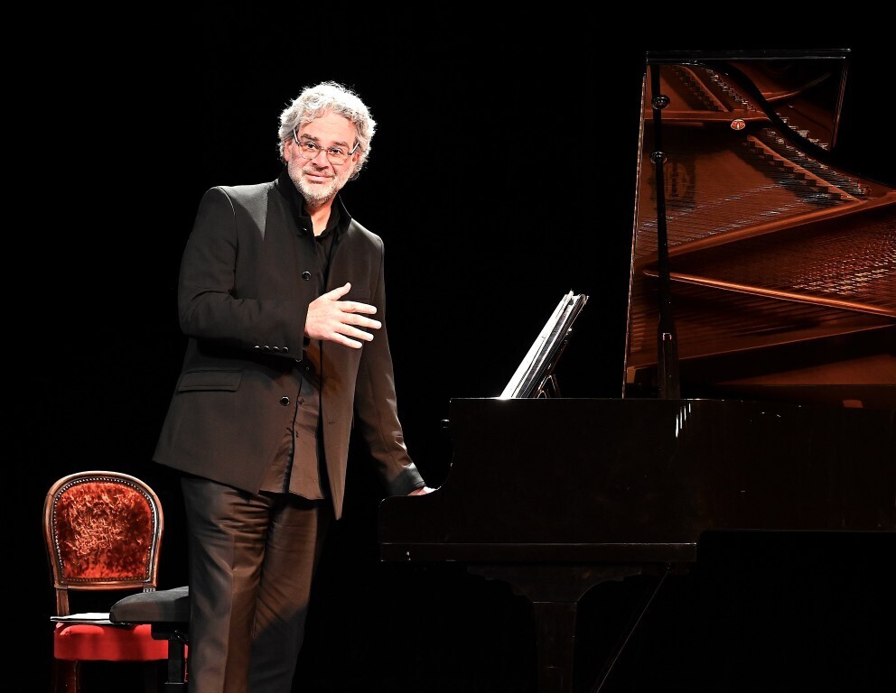 BACH OU L’INFINI AU BOUT DES DOIGTS