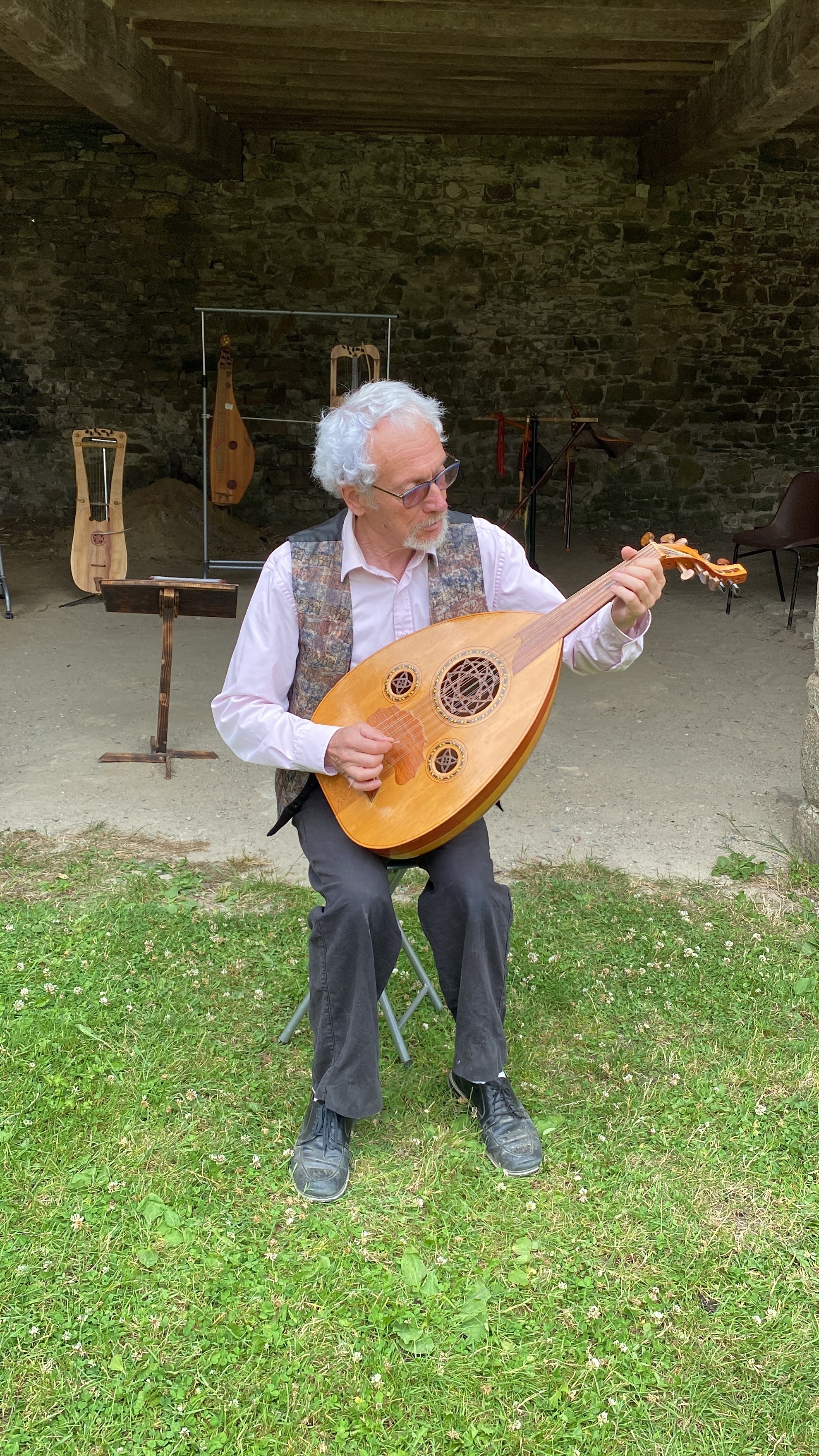 A la découverte des instruments de musique médiévaux
