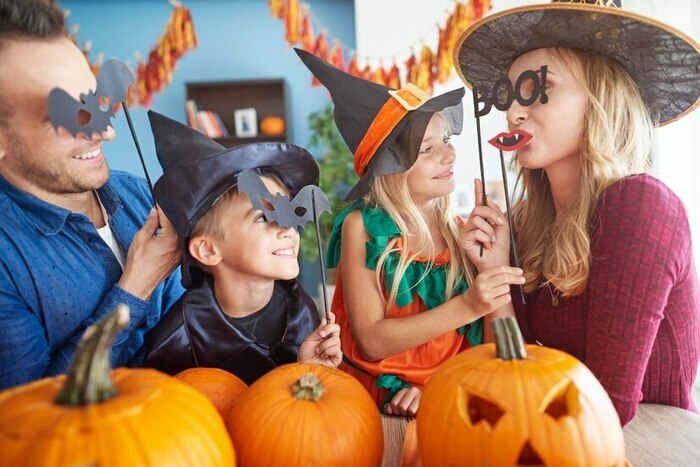 Venez profiter d'une après-midi récréative et déguisée en Famille !