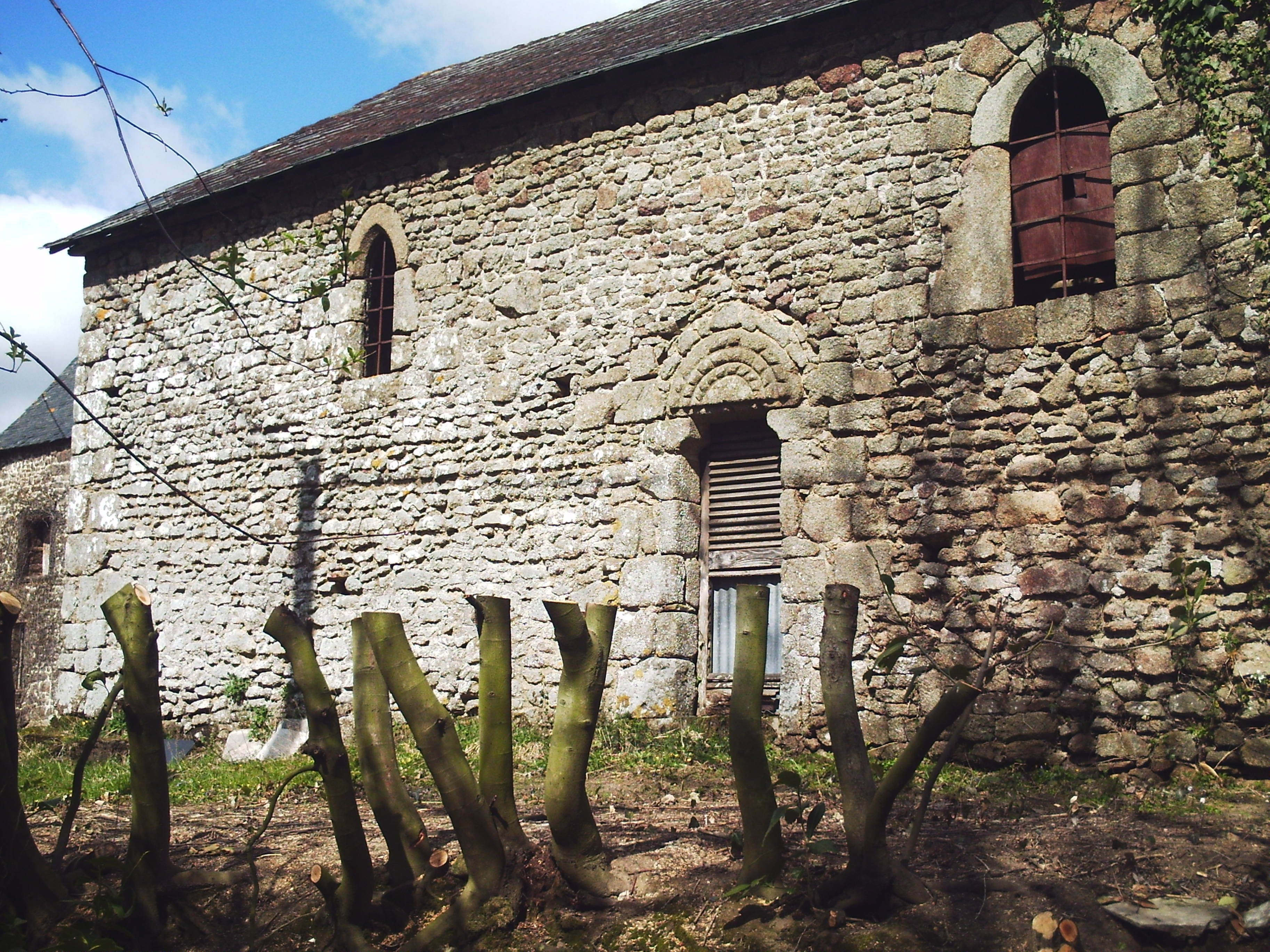 Chapelle de l'écluse et motte féodale